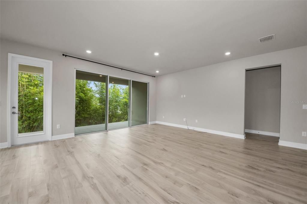 For Sale: $624,900 (4 beds, 3 baths, 2414 Square Feet)