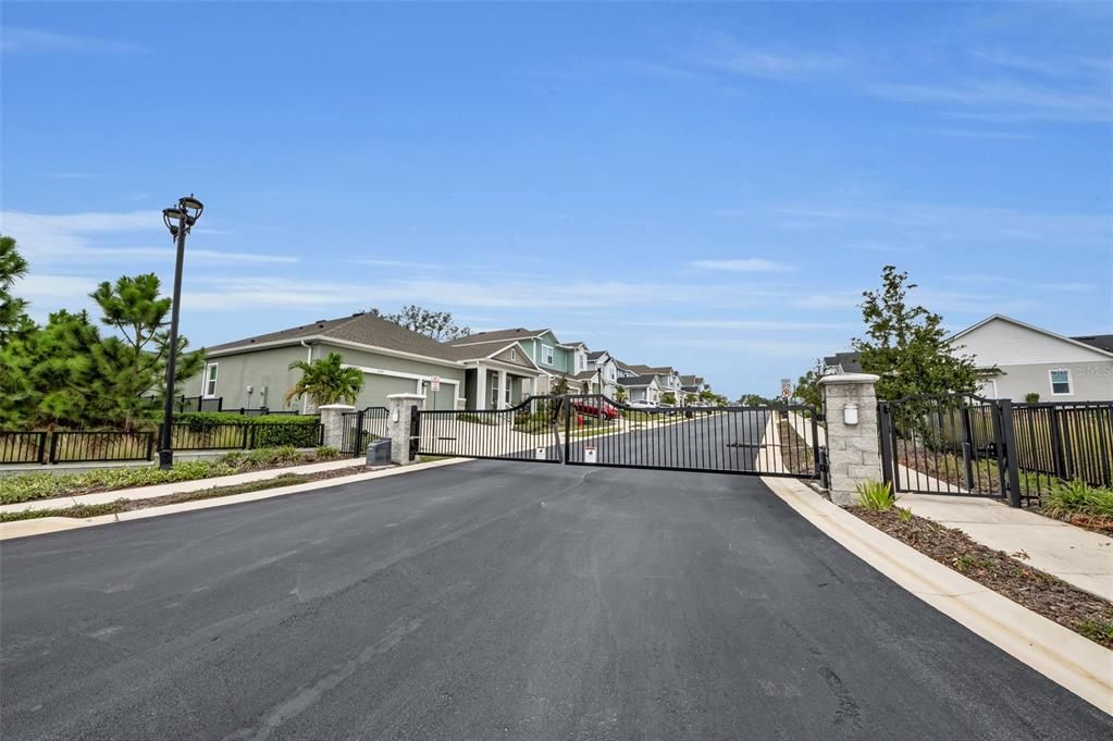 For Sale: $624,900 (4 beds, 3 baths, 2414 Square Feet)