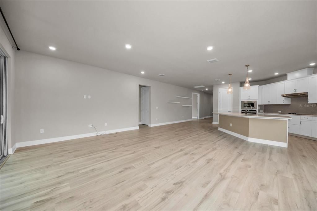 For Sale: $624,900 (4 beds, 3 baths, 2414 Square Feet)