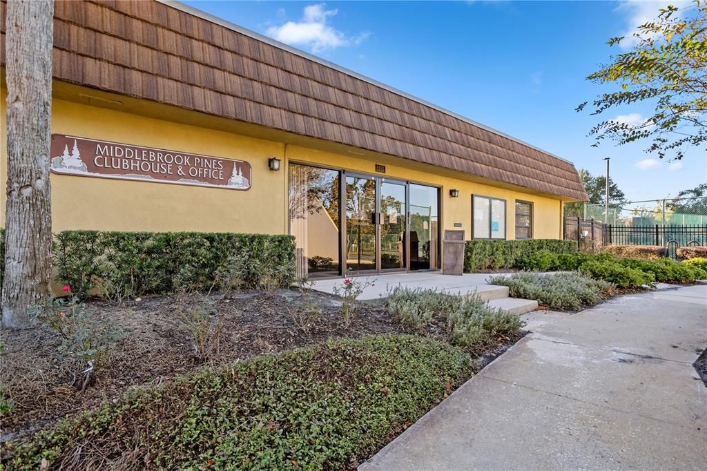 For Sale: $239,900 (2 beds, 2 baths, 1285 Square Feet)