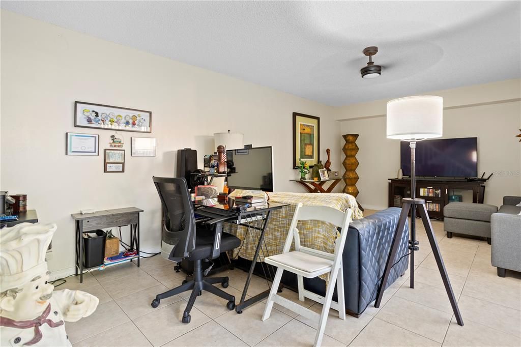 For Sale: $239,900 (2 beds, 2 baths, 1285 Square Feet)