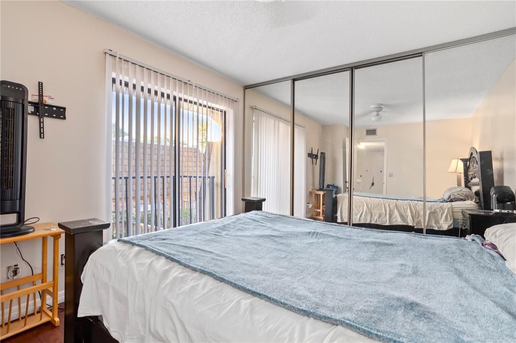 For Sale: $239,900 (2 beds, 2 baths, 1285 Square Feet)