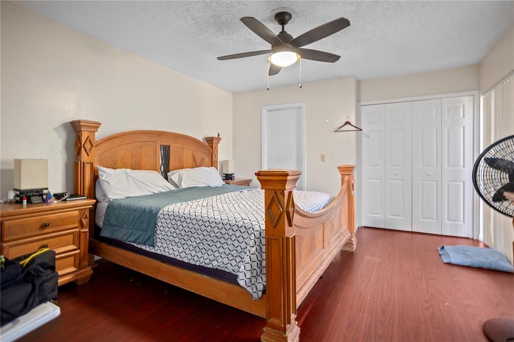 For Sale: $239,900 (2 beds, 2 baths, 1285 Square Feet)