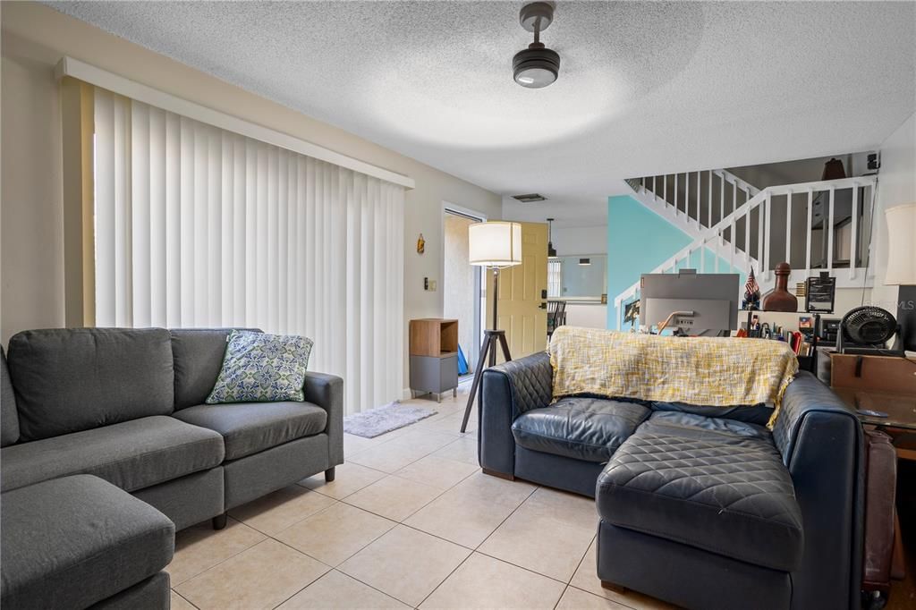 For Sale: $239,900 (2 beds, 2 baths, 1285 Square Feet)