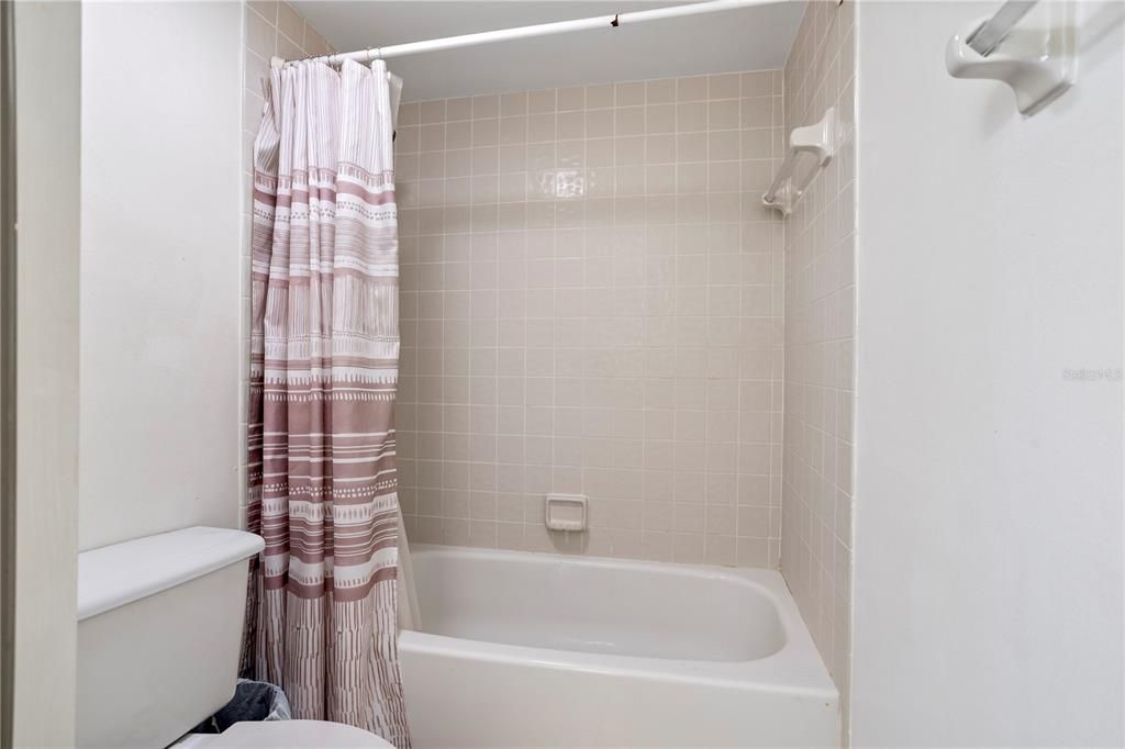 For Sale: $239,900 (2 beds, 2 baths, 1285 Square Feet)