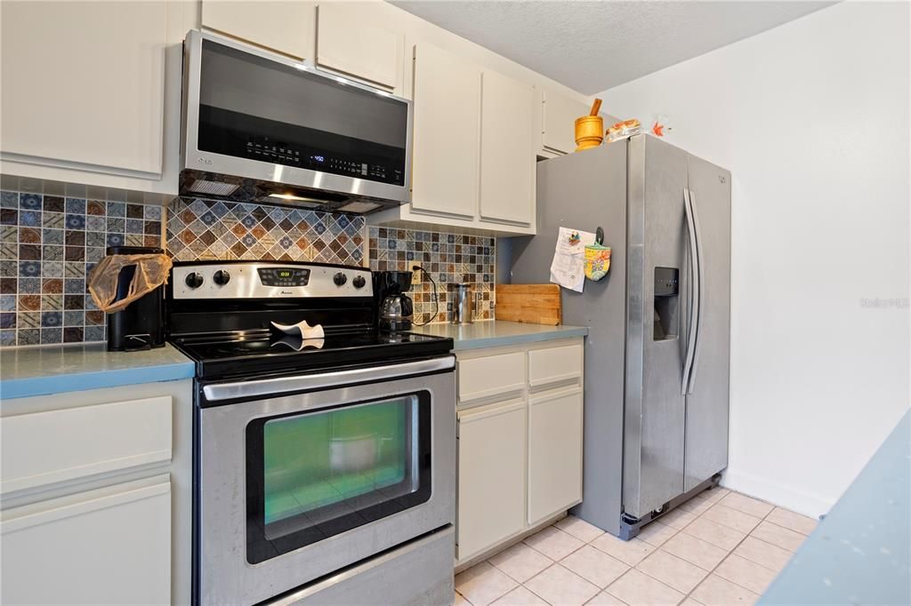 For Sale: $239,900 (2 beds, 2 baths, 1285 Square Feet)