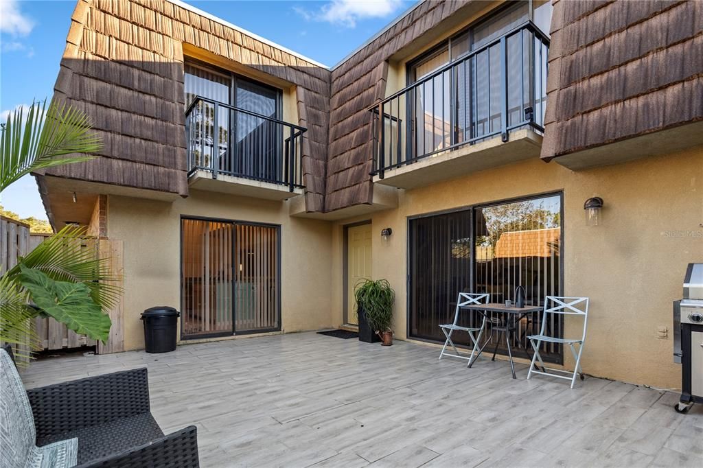 For Sale: $239,900 (2 beds, 2 baths, 1285 Square Feet)