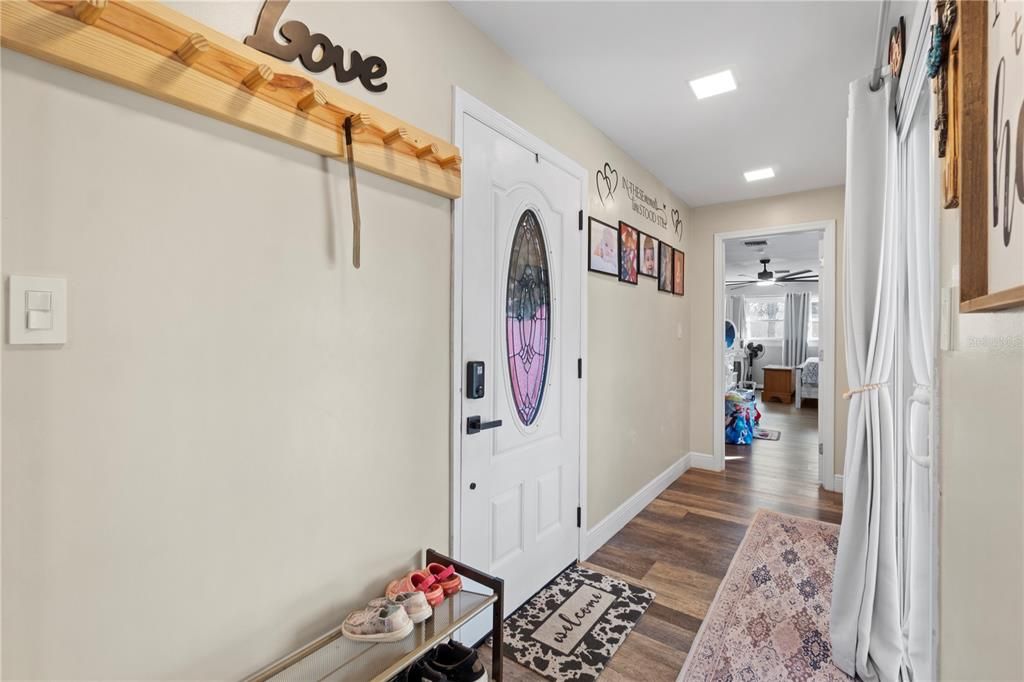 En Venta: $885,000 (3 camas, 3 baños, 2194 Pies cuadrados)