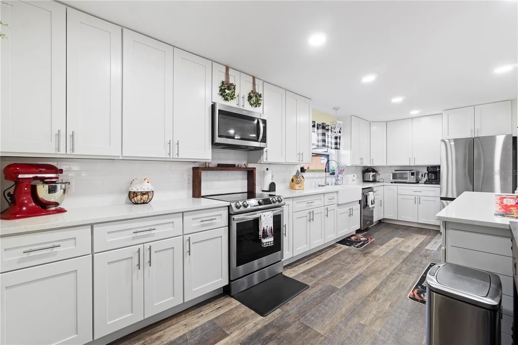 En Venta: $885,000 (3 camas, 3 baños, 2194 Pies cuadrados)