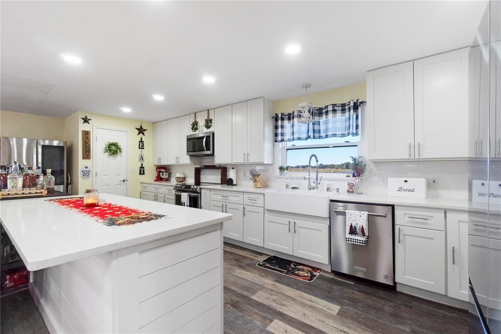 En Venta: $885,000 (3 camas, 3 baños, 2194 Pies cuadrados)