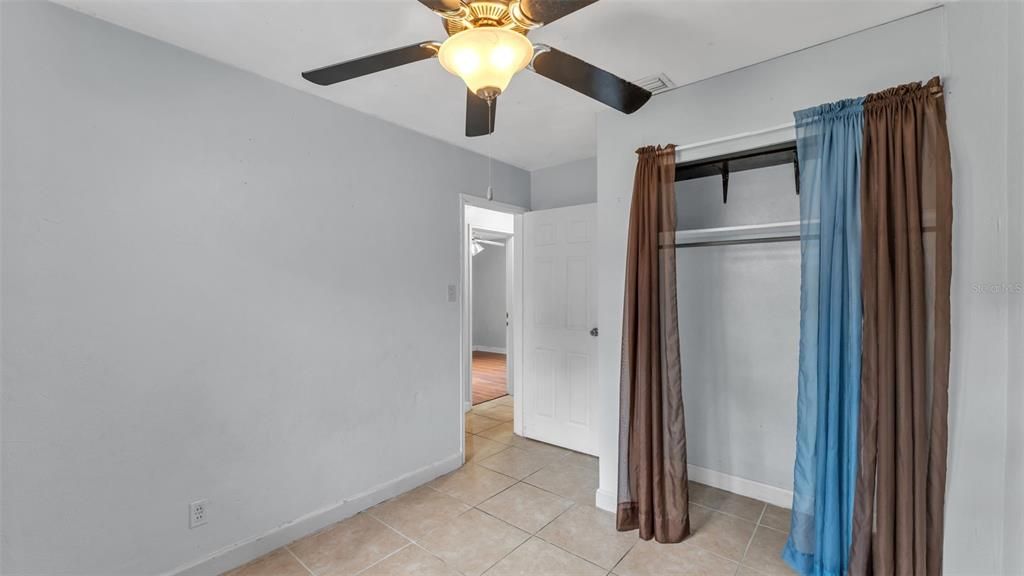 合同活跃: $159,000 (3 贝兹, 1 浴室, 840 平方英尺)