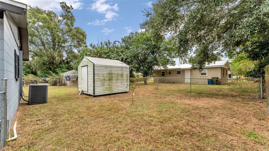 合同活跃: $159,000 (3 贝兹, 1 浴室, 840 平方英尺)