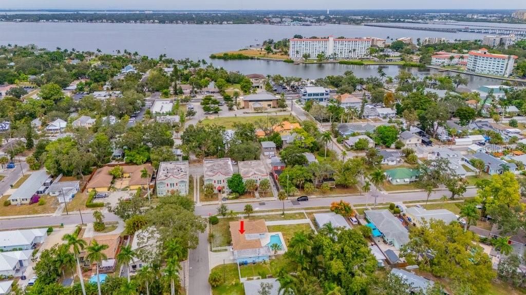 Activo con contrato: $575,000 (3 camas, 2 baños, 1910 Pies cuadrados)