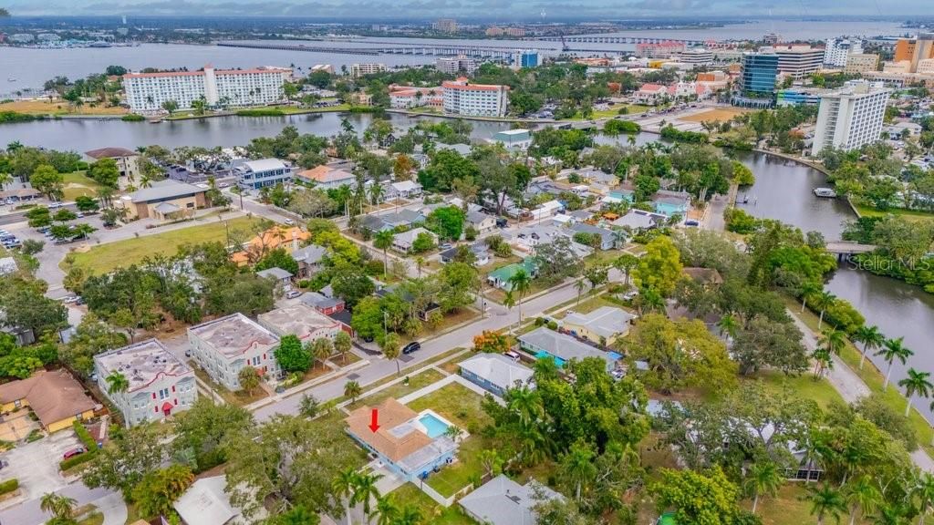 Activo con contrato: $575,000 (3 camas, 2 baños, 1910 Pies cuadrados)