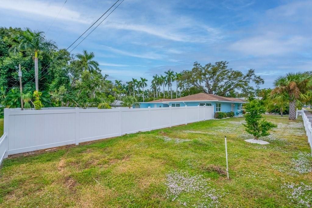 Activo con contrato: $575,000 (3 camas, 2 baños, 1910 Pies cuadrados)