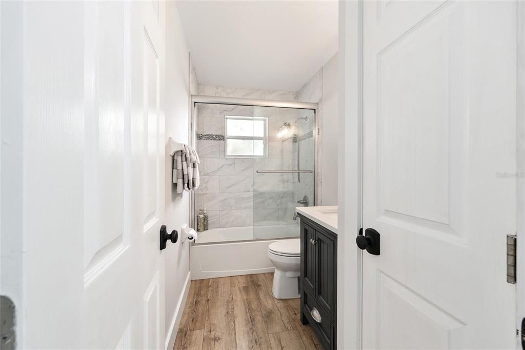 En Venta: $1,350,000 (3 camas, 2 baños, 1821 Pies cuadrados)