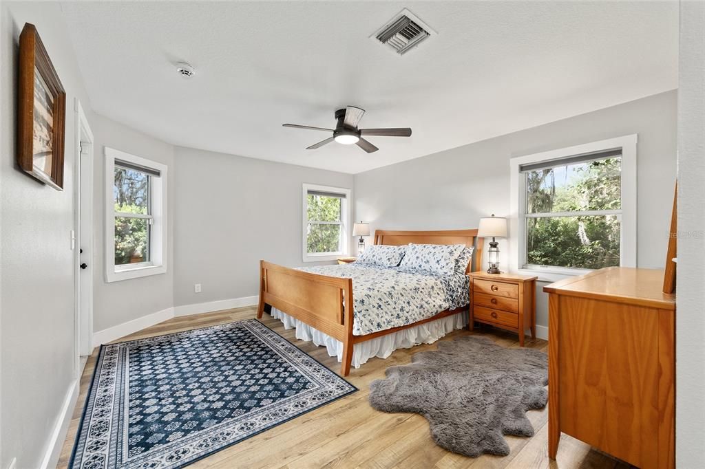 En Venta: $1,350,000 (3 camas, 2 baños, 1821 Pies cuadrados)