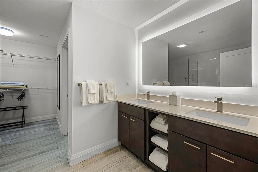 For Sale: $259,000 (2 beds, 2 baths, 1265 Square Feet)