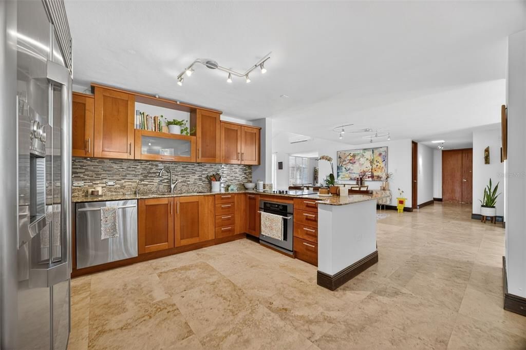 For Sale: $2,100,000 (4 beds, 4 baths, 3011 Square Feet)