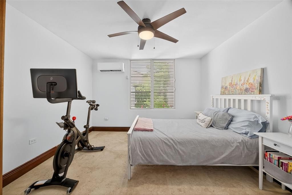 For Sale: $2,100,000 (4 beds, 4 baths, 3011 Square Feet)