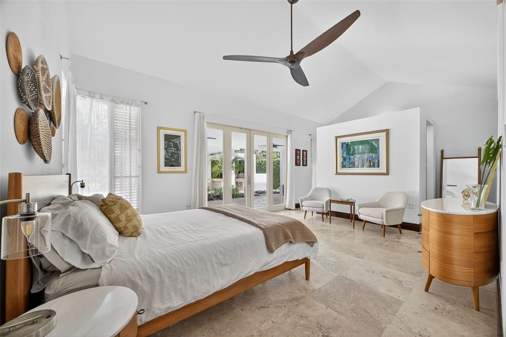 For Sale: $2,100,000 (4 beds, 4 baths, 3011 Square Feet)