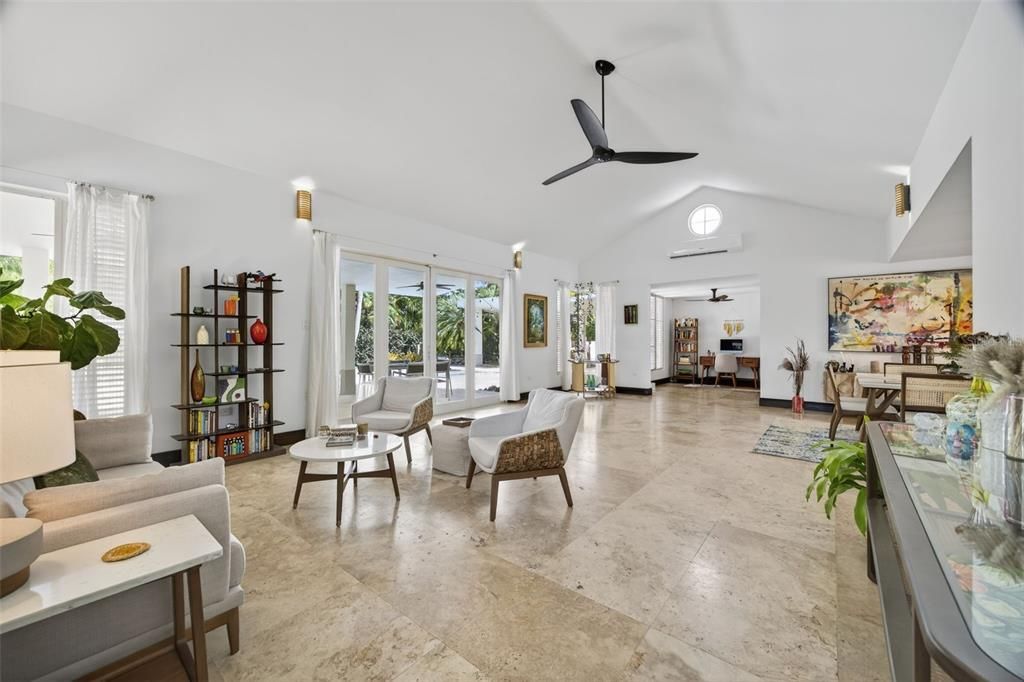 For Sale: $2,100,000 (4 beds, 4 baths, 3011 Square Feet)