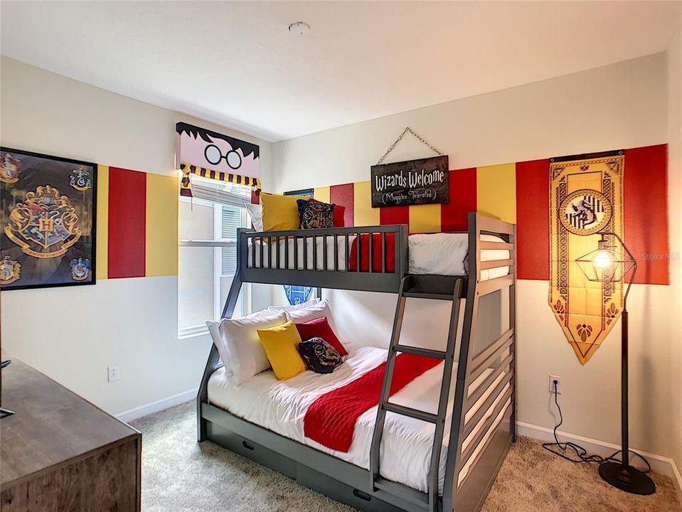 На продажу: $659,000 (6 спален, 5 ванн, 3343 Квадратных фут)