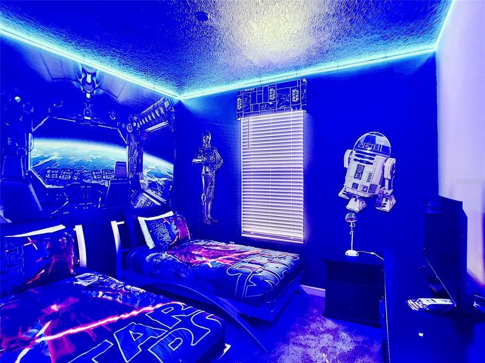 На продажу: $659,000 (6 спален, 5 ванн, 3343 Квадратных фут)