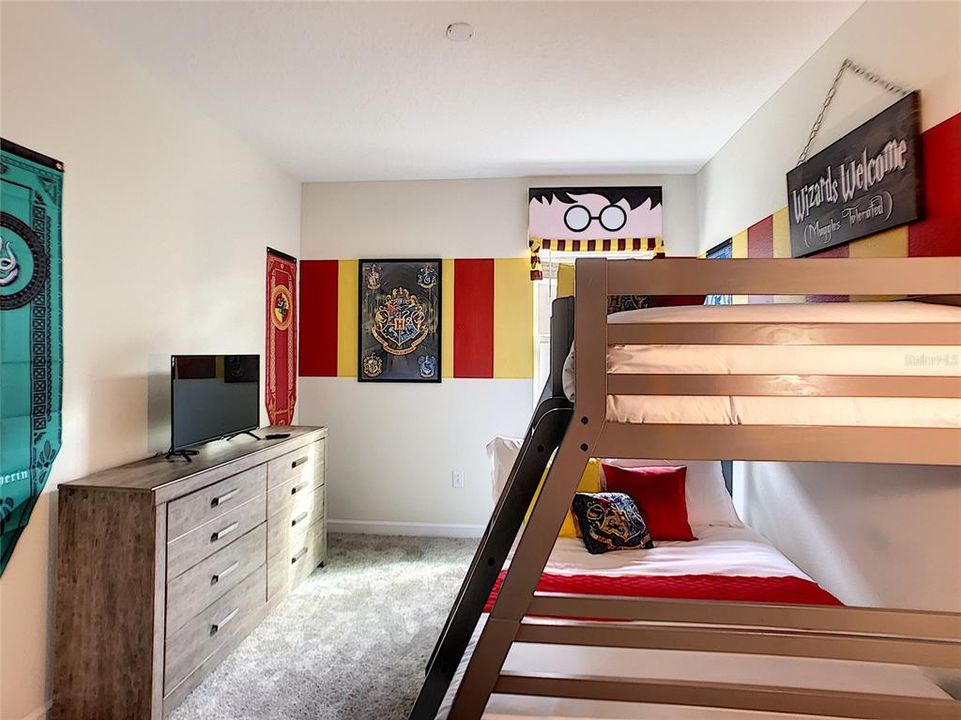 На продажу: $659,000 (6 спален, 5 ванн, 3343 Квадратных фут)