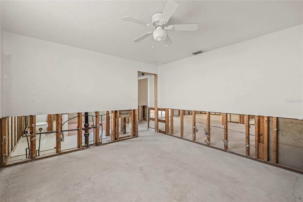 Active With Contract: $675,000 (3 beds, 2 baths, 1658 Square Feet)