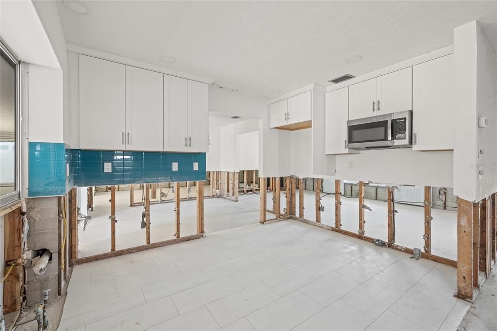 Active With Contract: $675,000 (3 beds, 2 baths, 1658 Square Feet)