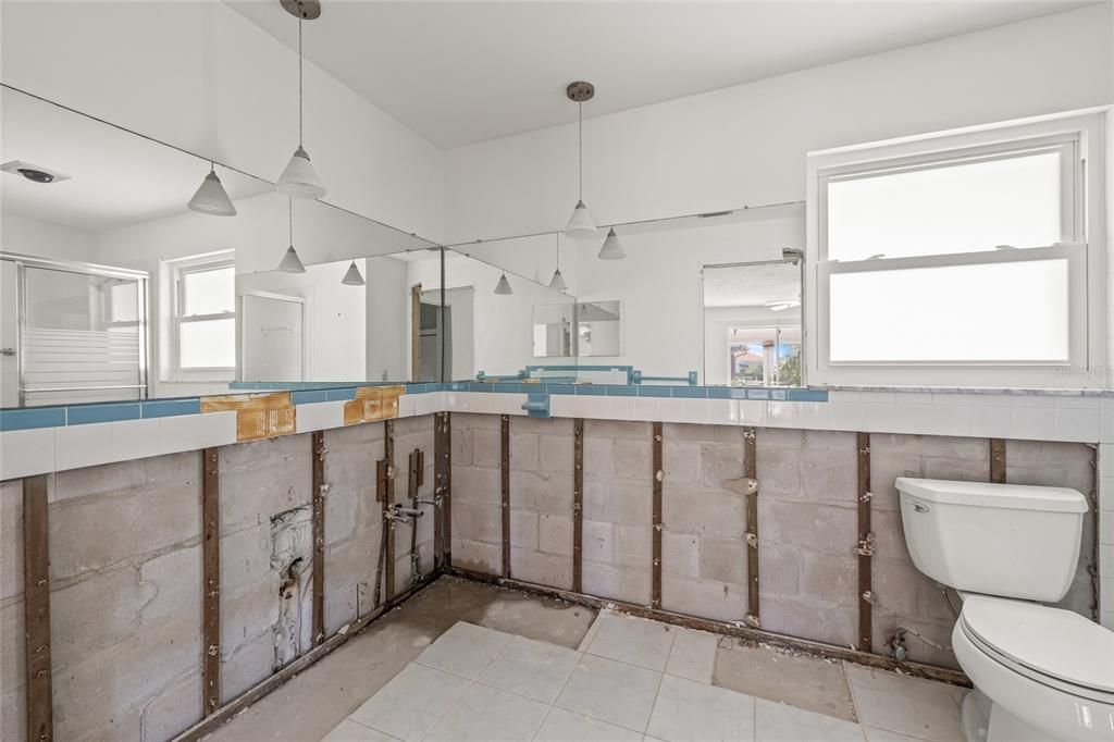 Active With Contract: $675,000 (3 beds, 2 baths, 1658 Square Feet)