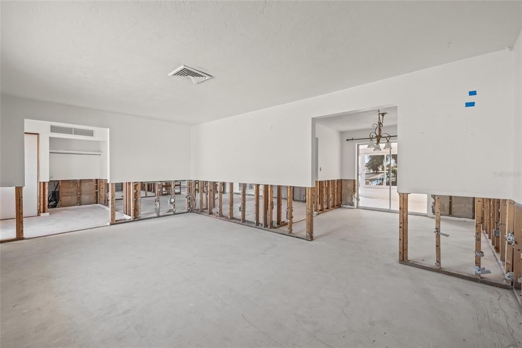 Active With Contract: $675,000 (3 beds, 2 baths, 1658 Square Feet)