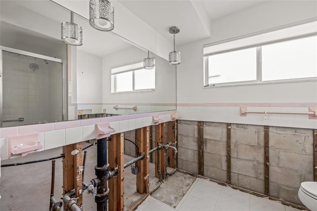 Active With Contract: $675,000 (3 beds, 2 baths, 1658 Square Feet)