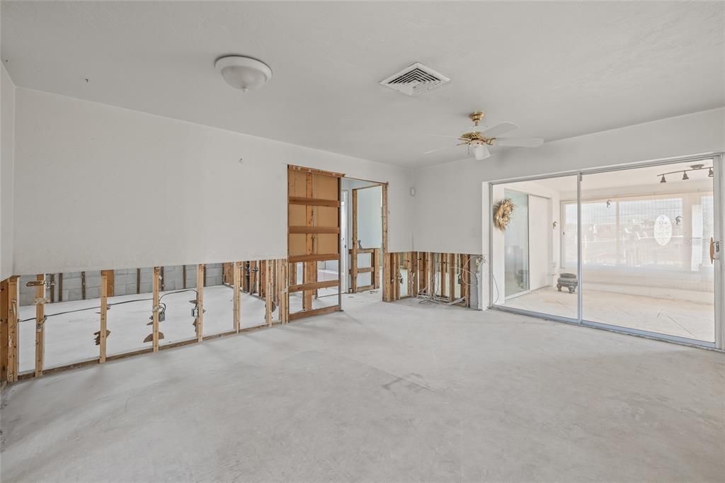 Active With Contract: $675,000 (3 beds, 2 baths, 1658 Square Feet)