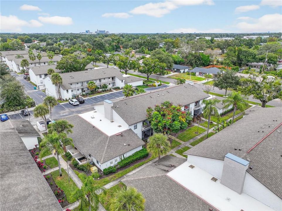 For Sale: $289,999 (2 beds, 2 baths, 890 Square Feet)