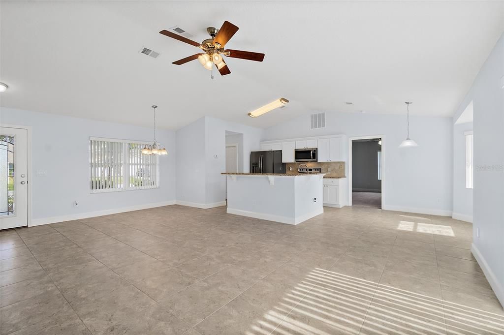 Active With Contract: $269,000 (3 beds, 2 baths, 1301 Square Feet)