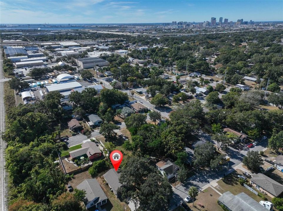 出租: $2,150 (4 贝兹, 2 浴室, 1320 平方英尺)