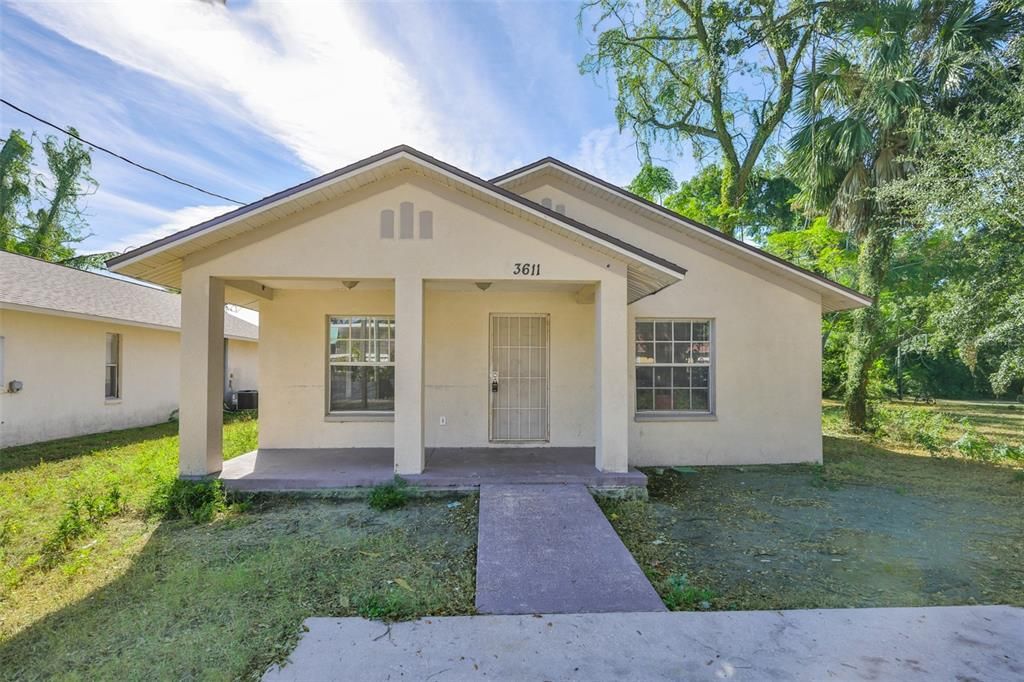 出租: $2,150 (4 贝兹, 2 浴室, 1320 平方英尺)