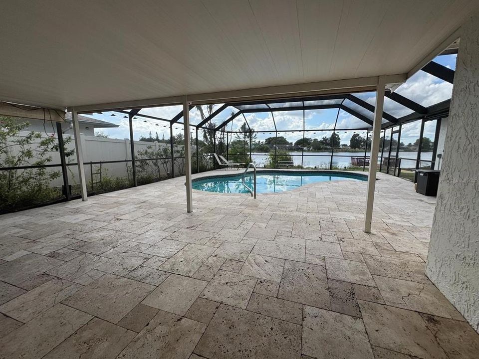 En Venta: $579,900 (4 camas, 2 baños, 1845 Pies cuadrados)