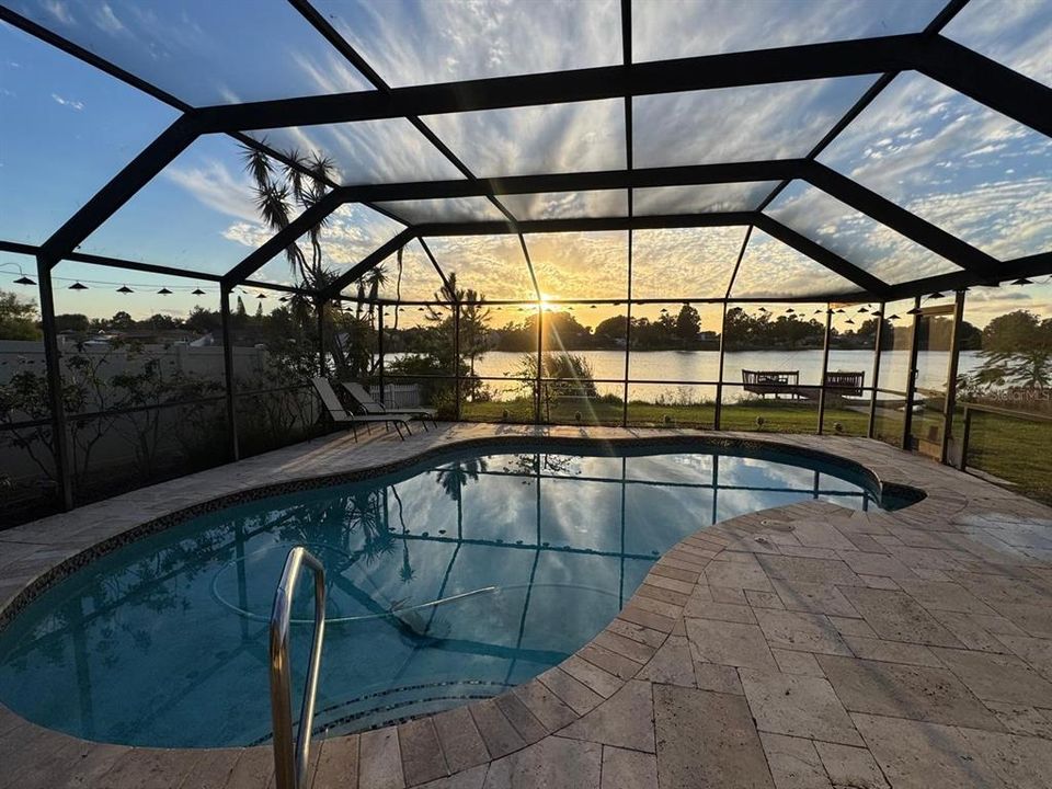 En Venta: $579,900 (4 camas, 2 baños, 1845 Pies cuadrados)