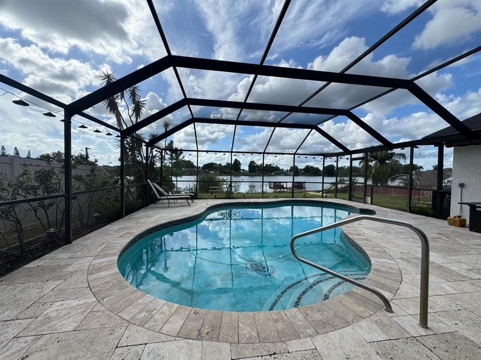 En Venta: $579,900 (4 camas, 2 baños, 1845 Pies cuadrados)