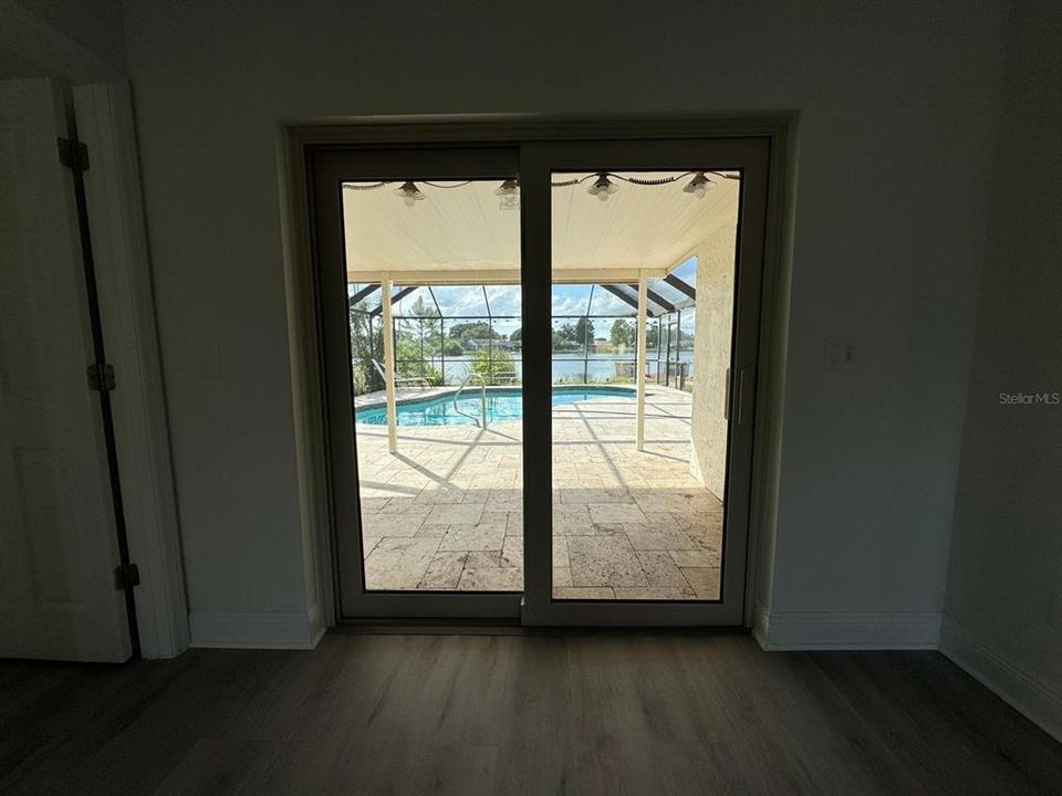 En Venta: $579,900 (4 camas, 2 baños, 1845 Pies cuadrados)