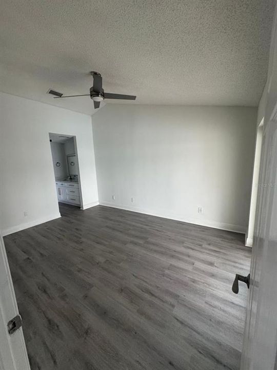 En Venta: $579,900 (4 camas, 2 baños, 1845 Pies cuadrados)