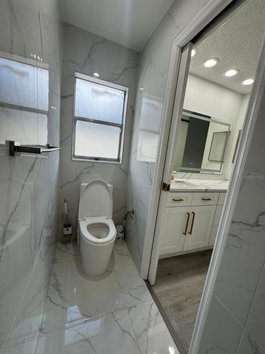 En Venta: $579,900 (4 camas, 2 baños, 1845 Pies cuadrados)