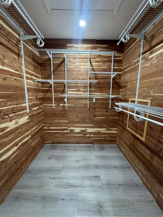 En Venta: $579,900 (4 camas, 2 baños, 1845 Pies cuadrados)