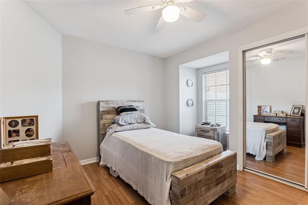 На продажу: $530,000 (4 спален, 2 ванн, 2321 Квадратных фут)