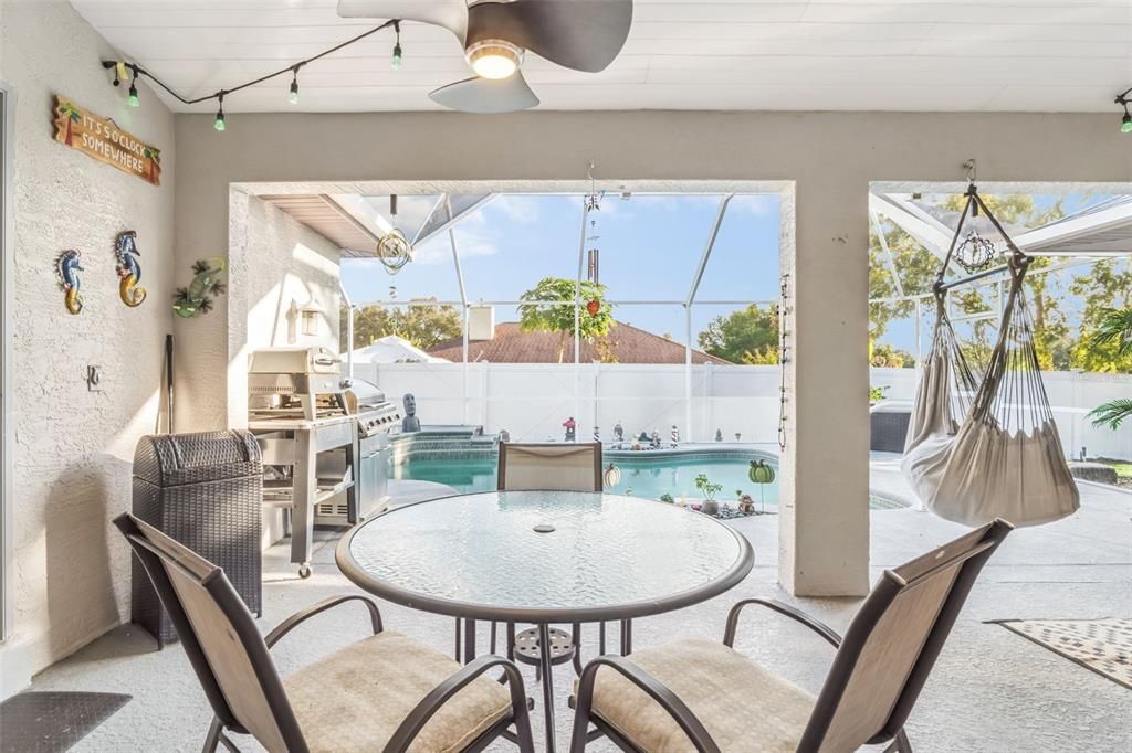 На продажу: $530,000 (4 спален, 2 ванн, 2321 Квадратных фут)