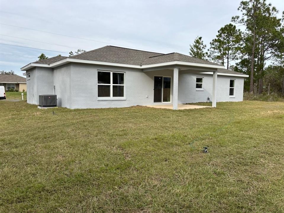 合同活跃: $257,500 (3 贝兹, 2 浴室, 1530 平方英尺)