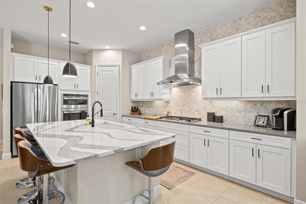 На продажу: $875,000 (3 спален, 3 ванн, 2563 Квадратных фут)